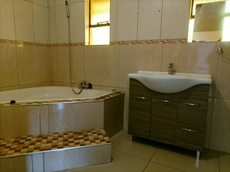 3 Bedroom Property for Sale in Mogwase North West